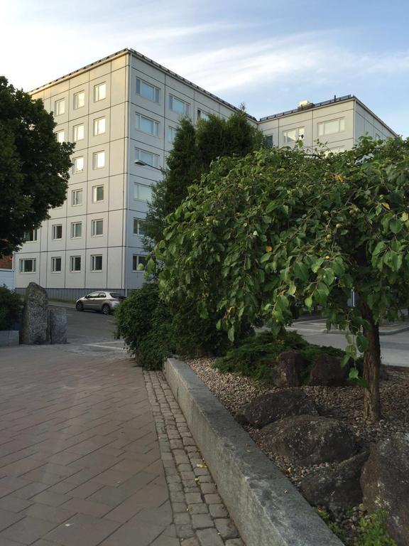 City Apartment Sairaalakatu, Laemmin Saehkoeistetty Autotalli Sisaeltyy Hintaan Kuopio Eksteriør bilde